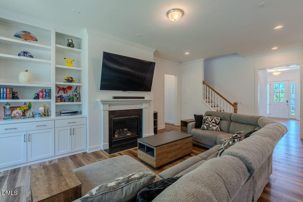 4065 Cool Oaks Drive