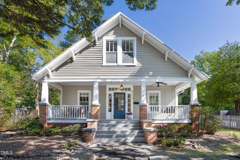 Photo of 318 W Queen Street, Hillsborough, NC 27278 (MLS # 10190090)