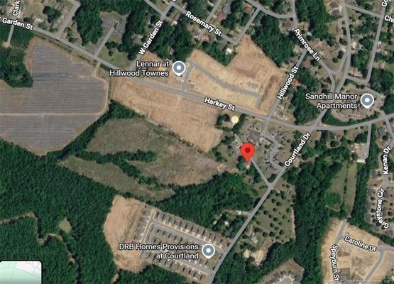 W COURTLAND DR, SANFORD, NC 27330 - Image e26fc4920aa98f140724715dec043e4a/2175300984