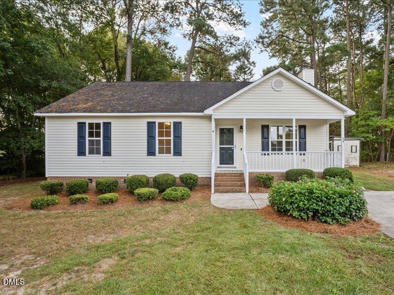4 Lindsay Court