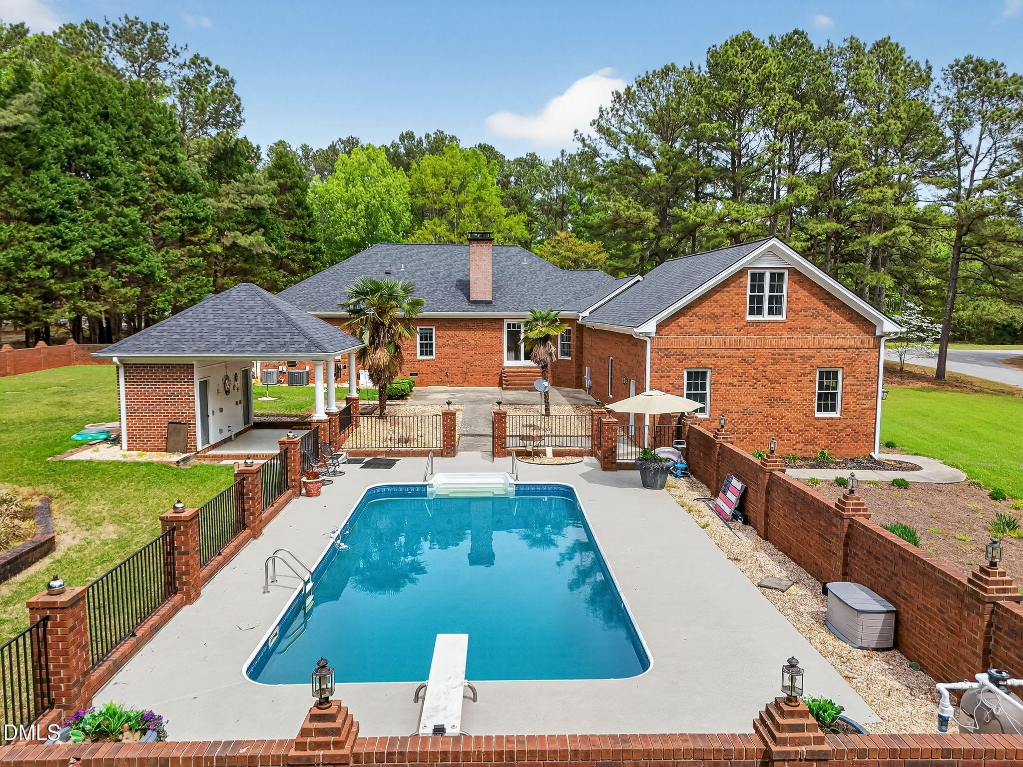 3400 Queen Ann Drive