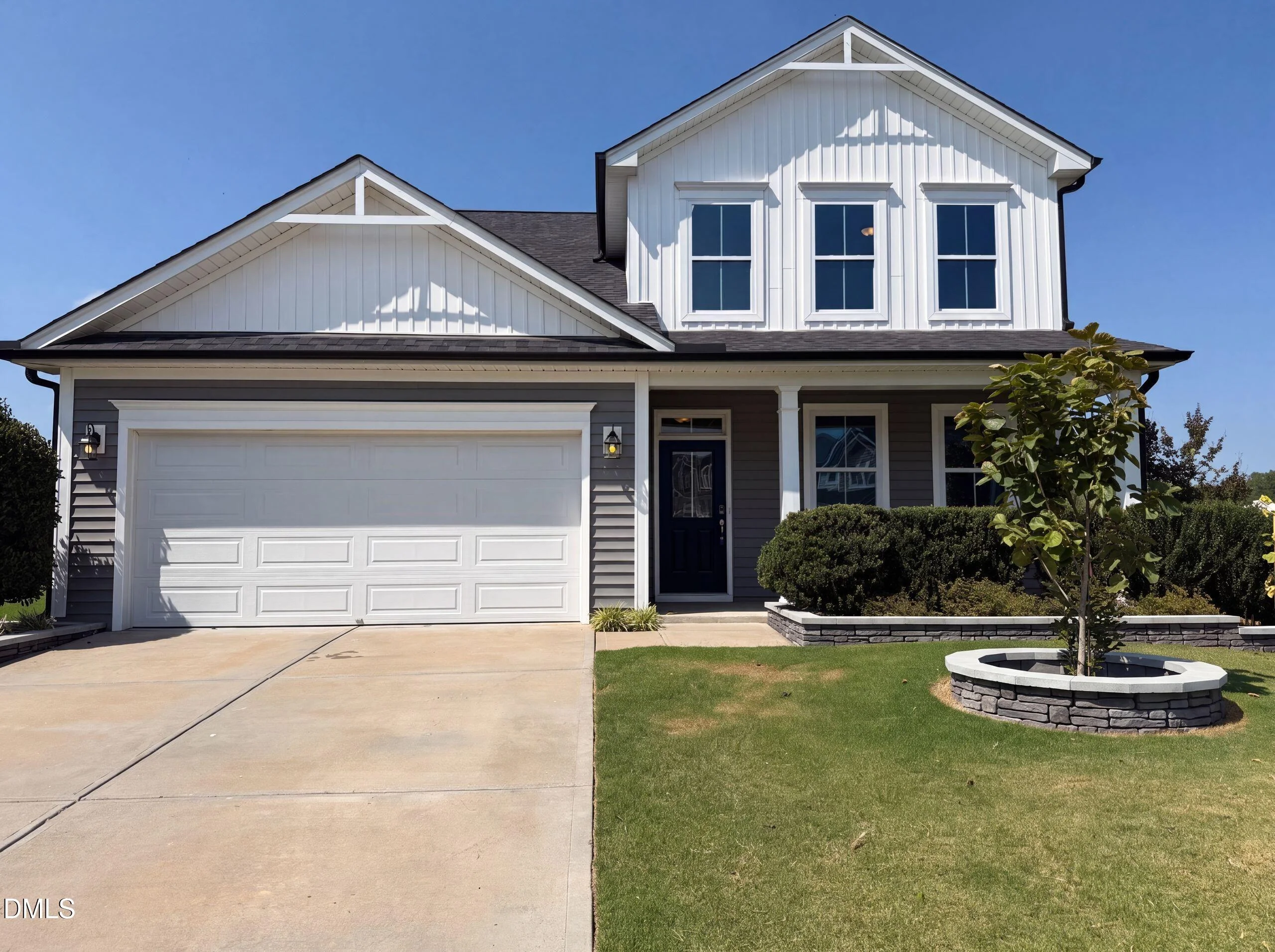 119 E Caxton Court