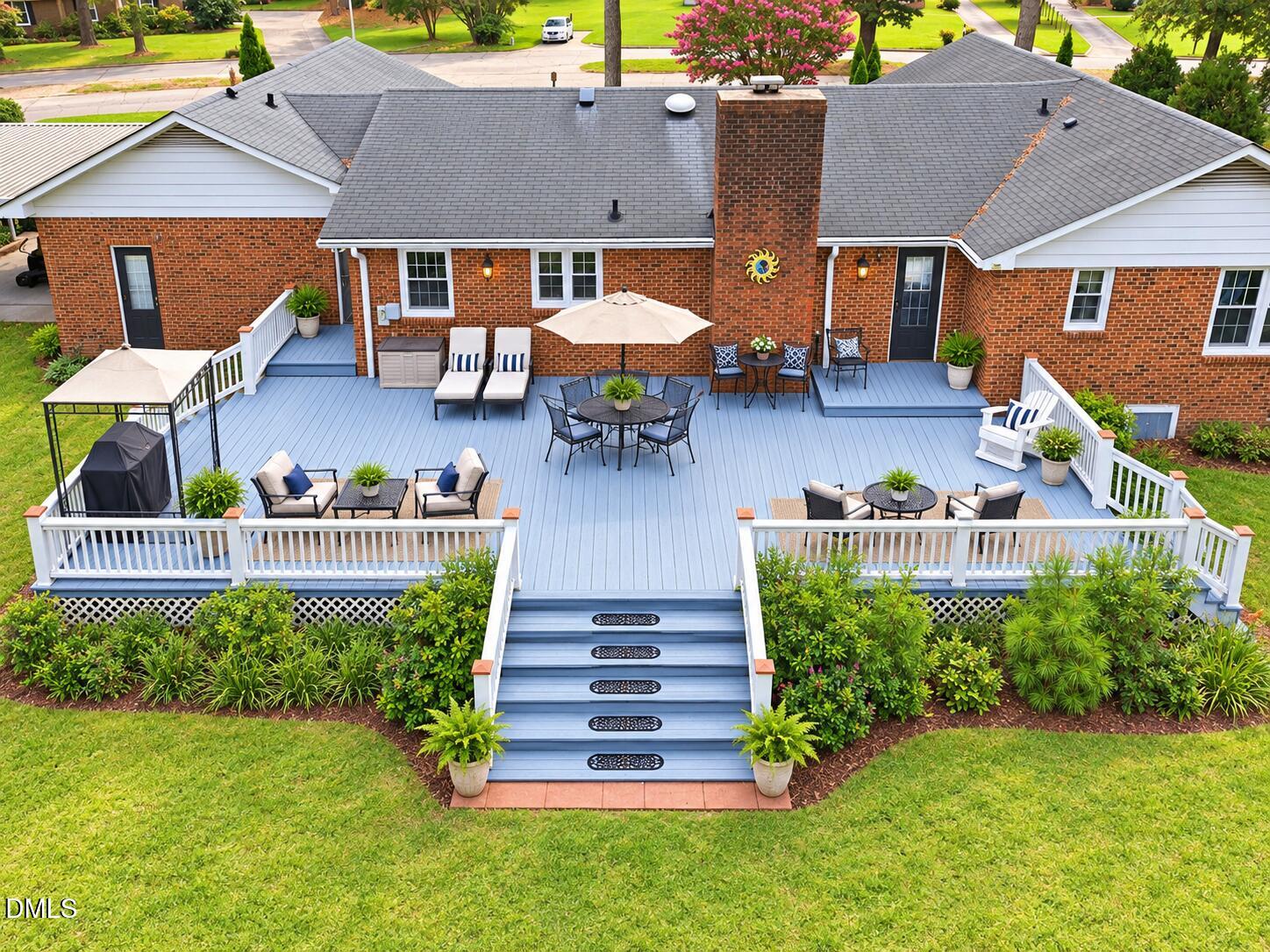 105 Brentwood Drive N