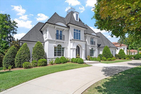 1015 VENETIAN CT, CARY, NC 27518 - Image e489ed2e558eac8e579a165b2d6e47d2/3078936274
