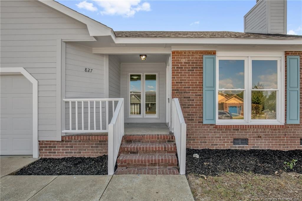 827 Windingwood Place