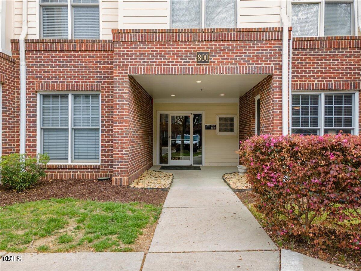 800 Moratuck Drive 206