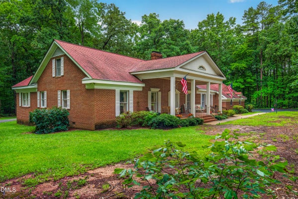 1595 N MOORE RD, ROBBINS, NC 27325 - Image e500c24e4057d3ec5eba574f943a29c8/1564211556