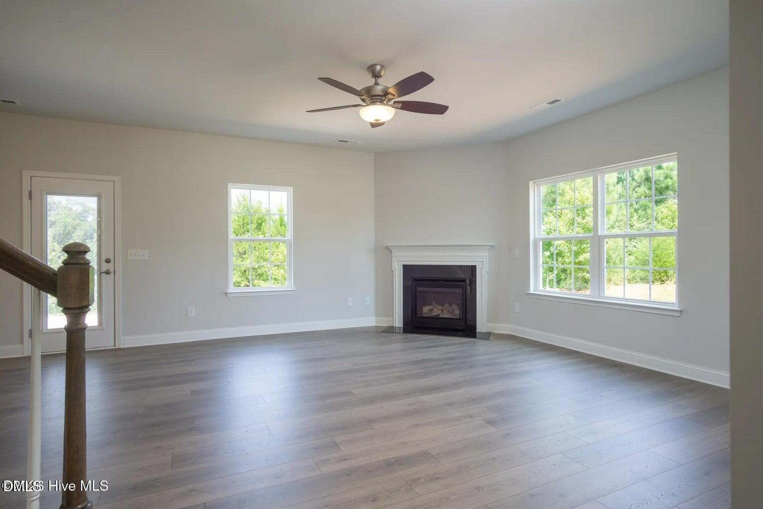 1009 Shadowpine Way