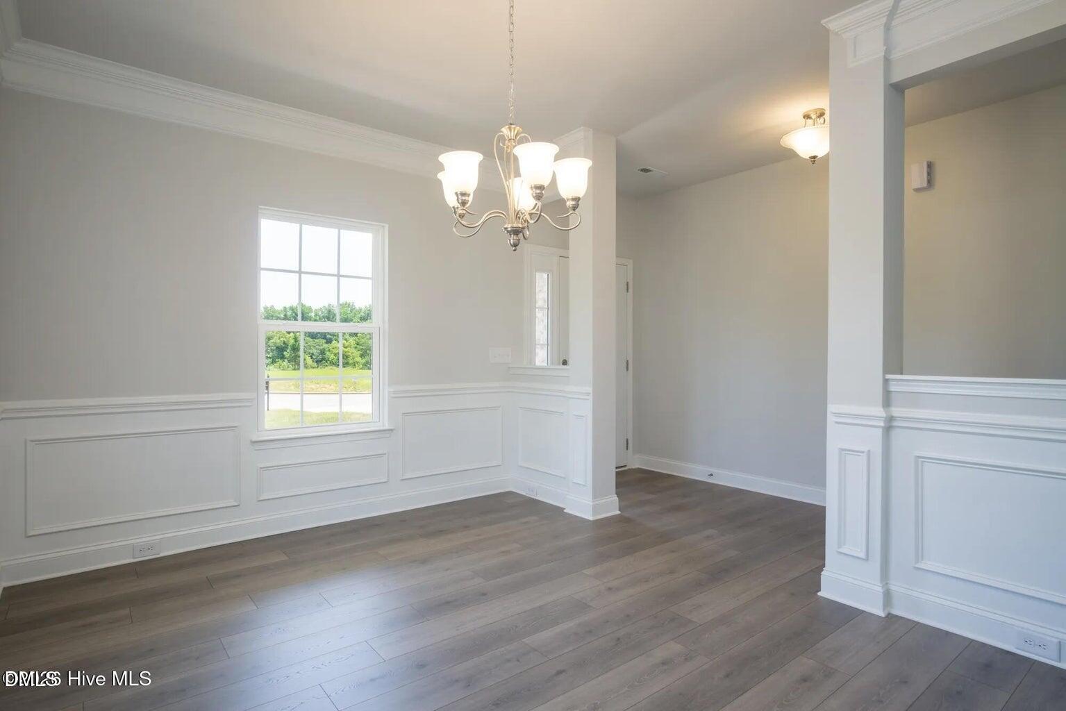 1009 Shadowpine Way
