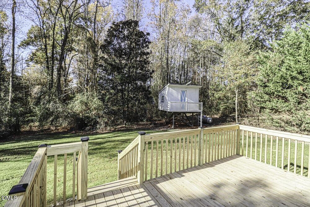 805 River Road