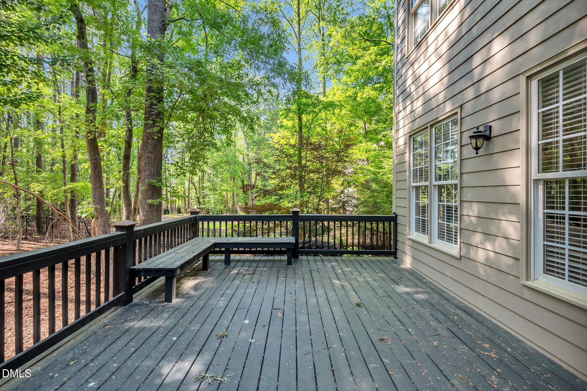 10002 Adirondack Way