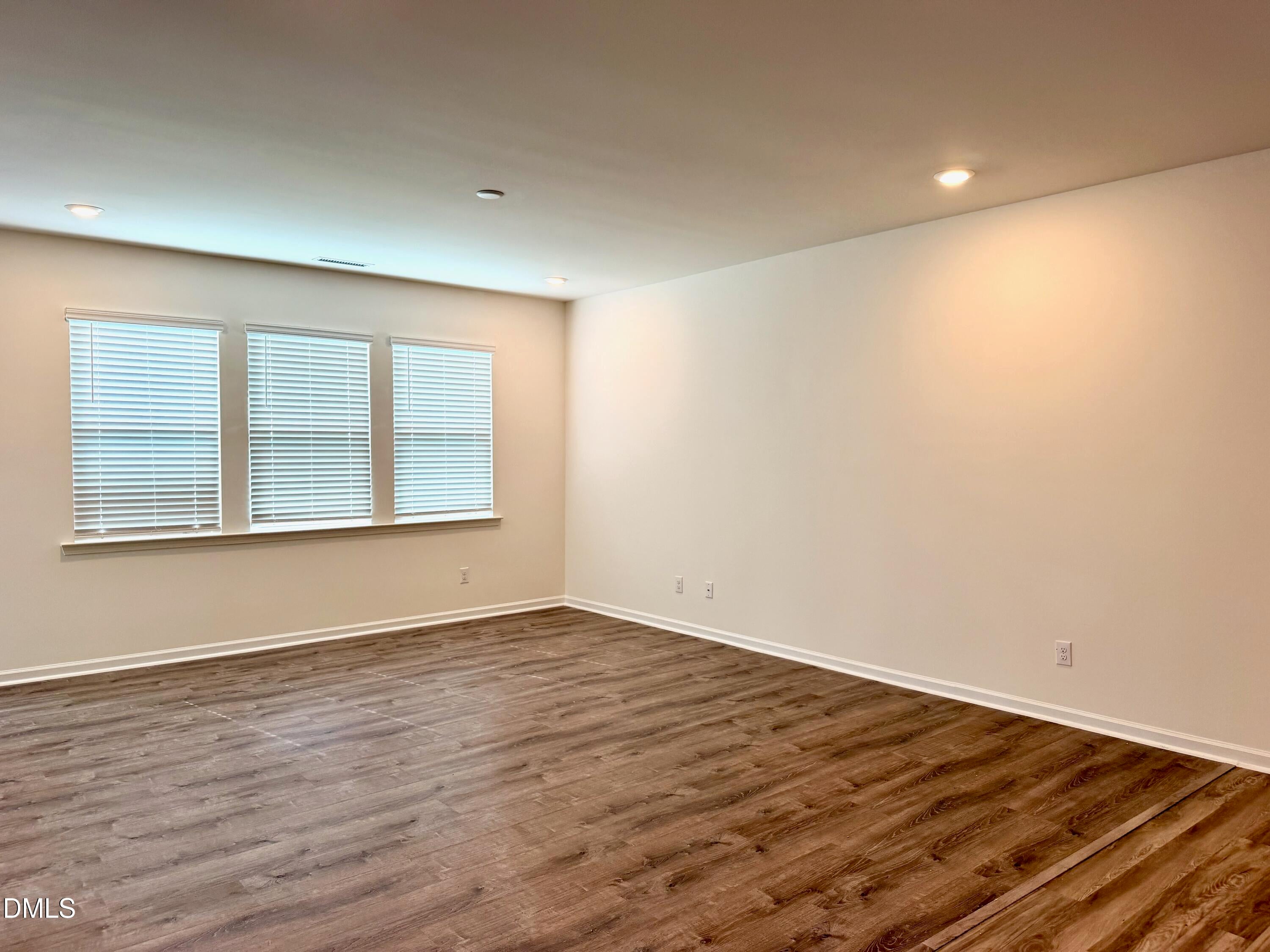 1141 Noor Lane