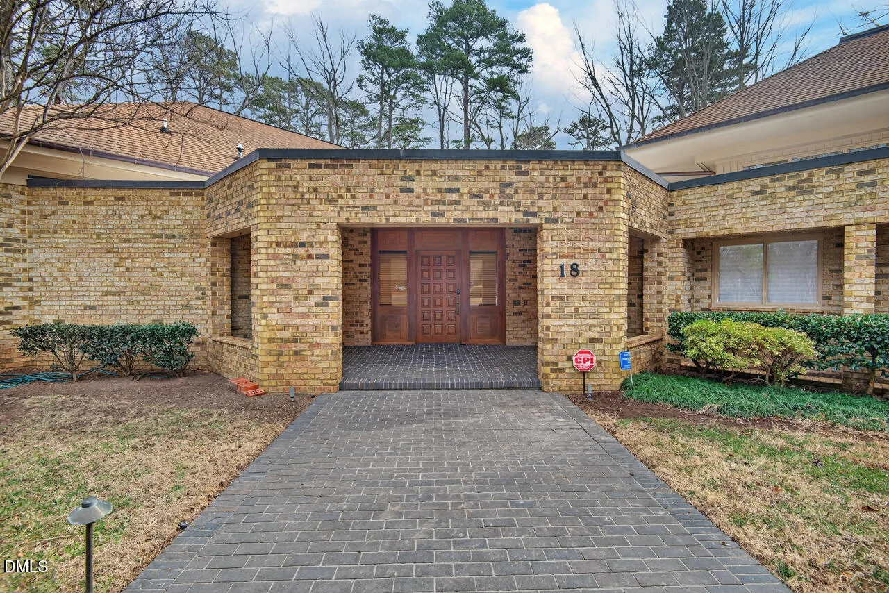 18 Appleton Place