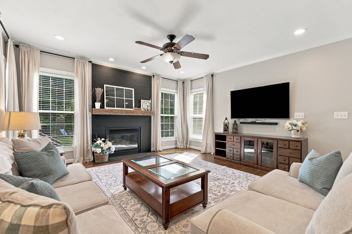 10620 River Forest Drive