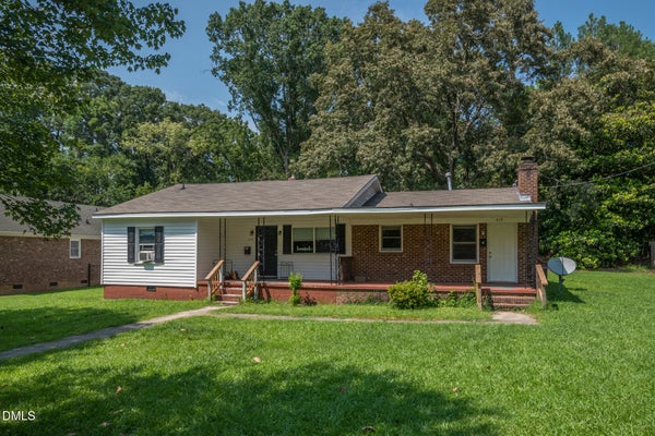 519 E WALNUT AVE, WAKE FOREST, NC 27587 - Image e73157cf651f8afcf6ab3ac1d3867cd1/3139136237