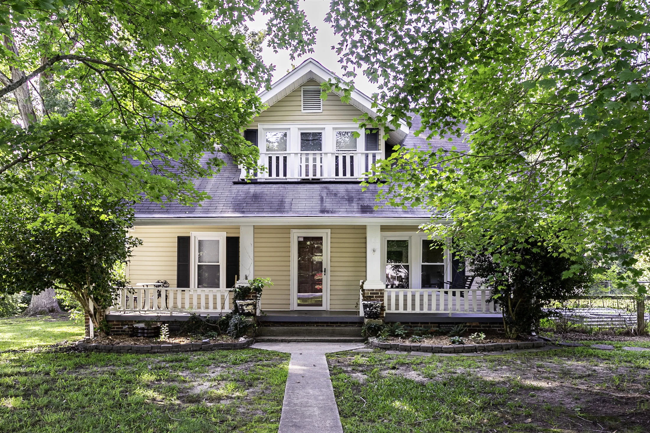570 W Old Glencoe Road