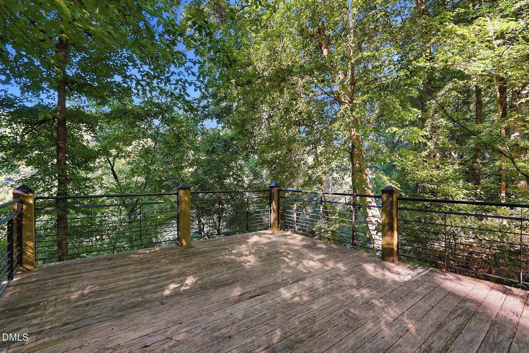 415 River Bluff Drive N
