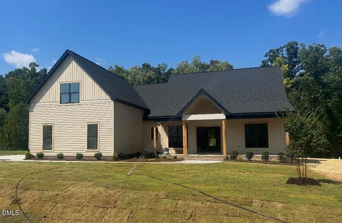 499 Hillard Lane