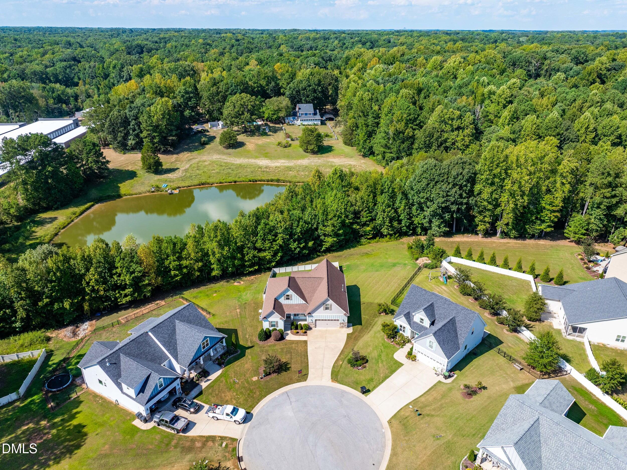210 Birdo Pt Way