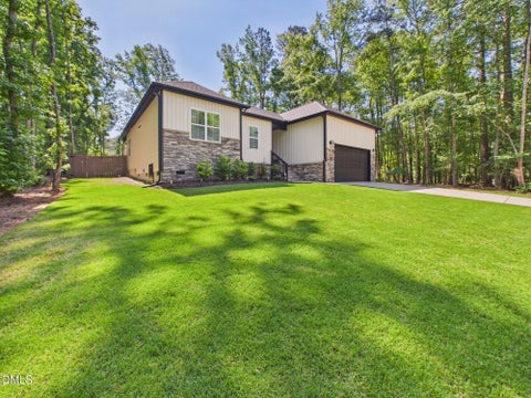 Photo of 132 Mohawk Drive, Louisburg, NC 27549 (MLS # 10175446)