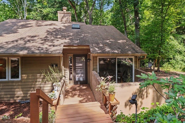6 BEECH TRL, DURHAM, NC 27705 - Image e9e1fccca2e5bf707e3cad3769ca47aa/1296260380