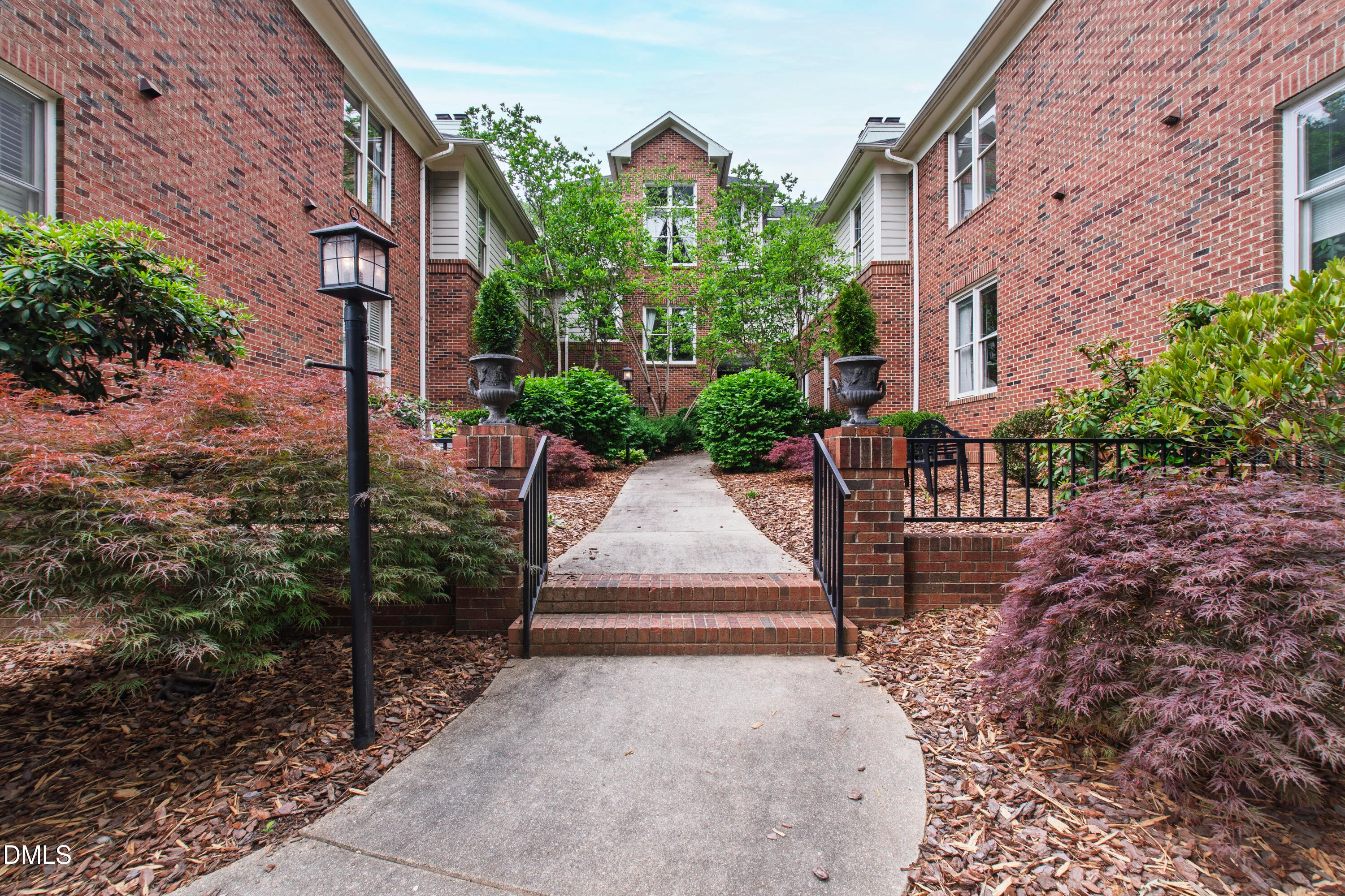 100 Edenburgh Road Unit 201