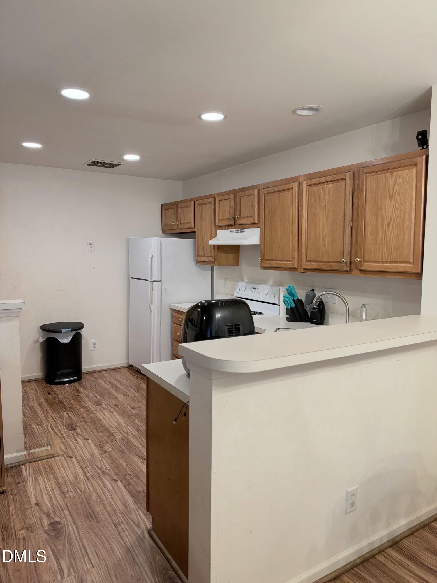 807 Creek Crossing Trail