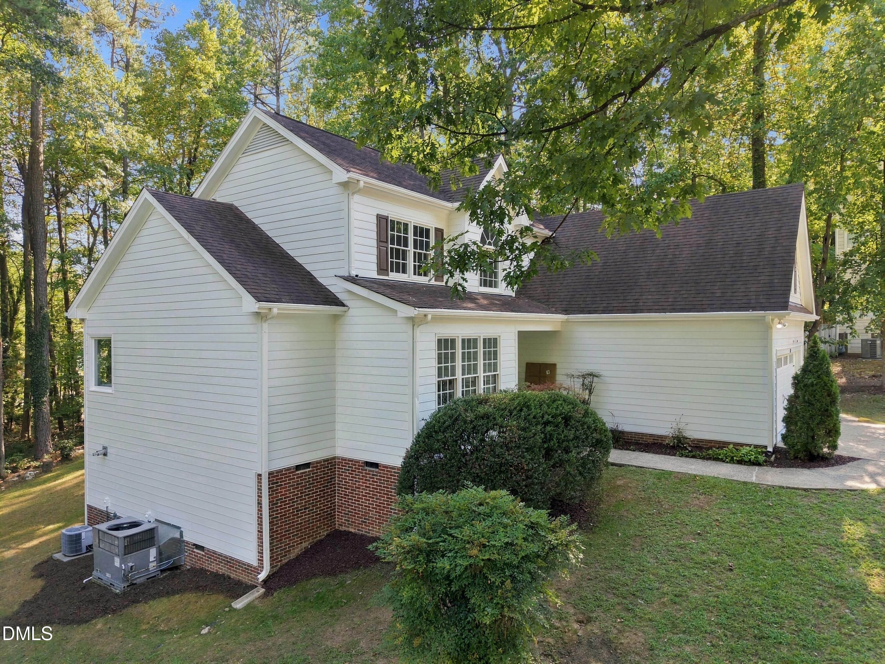 208 Connors Circle