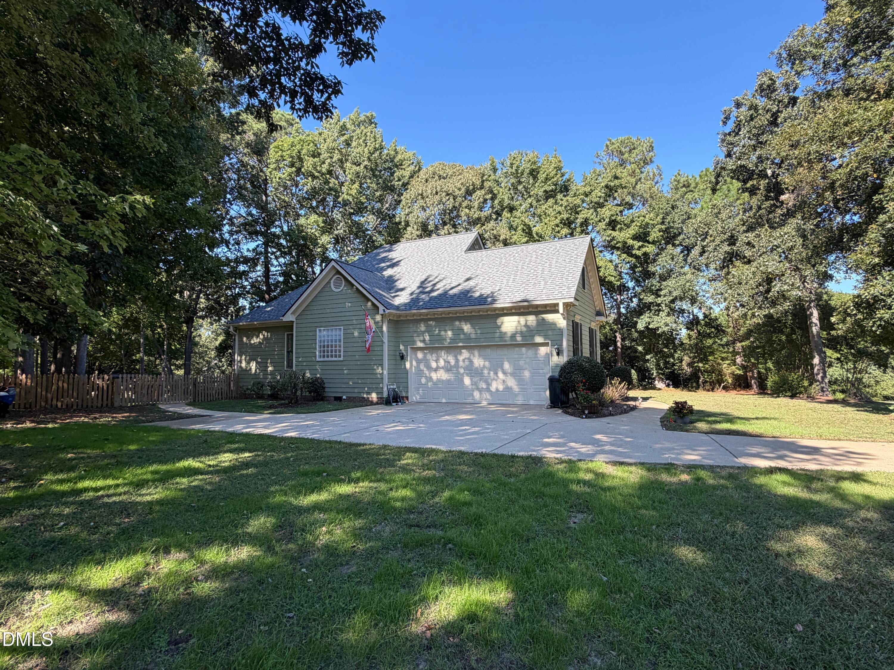 3200 Oaklyn Springs Drive