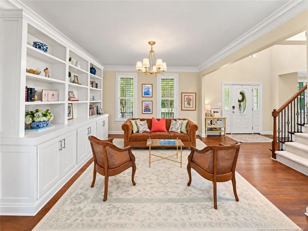 2904 Hollow Springs Court