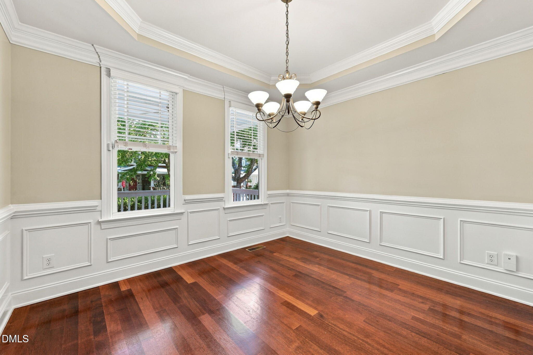 2217 Caramoor Lane