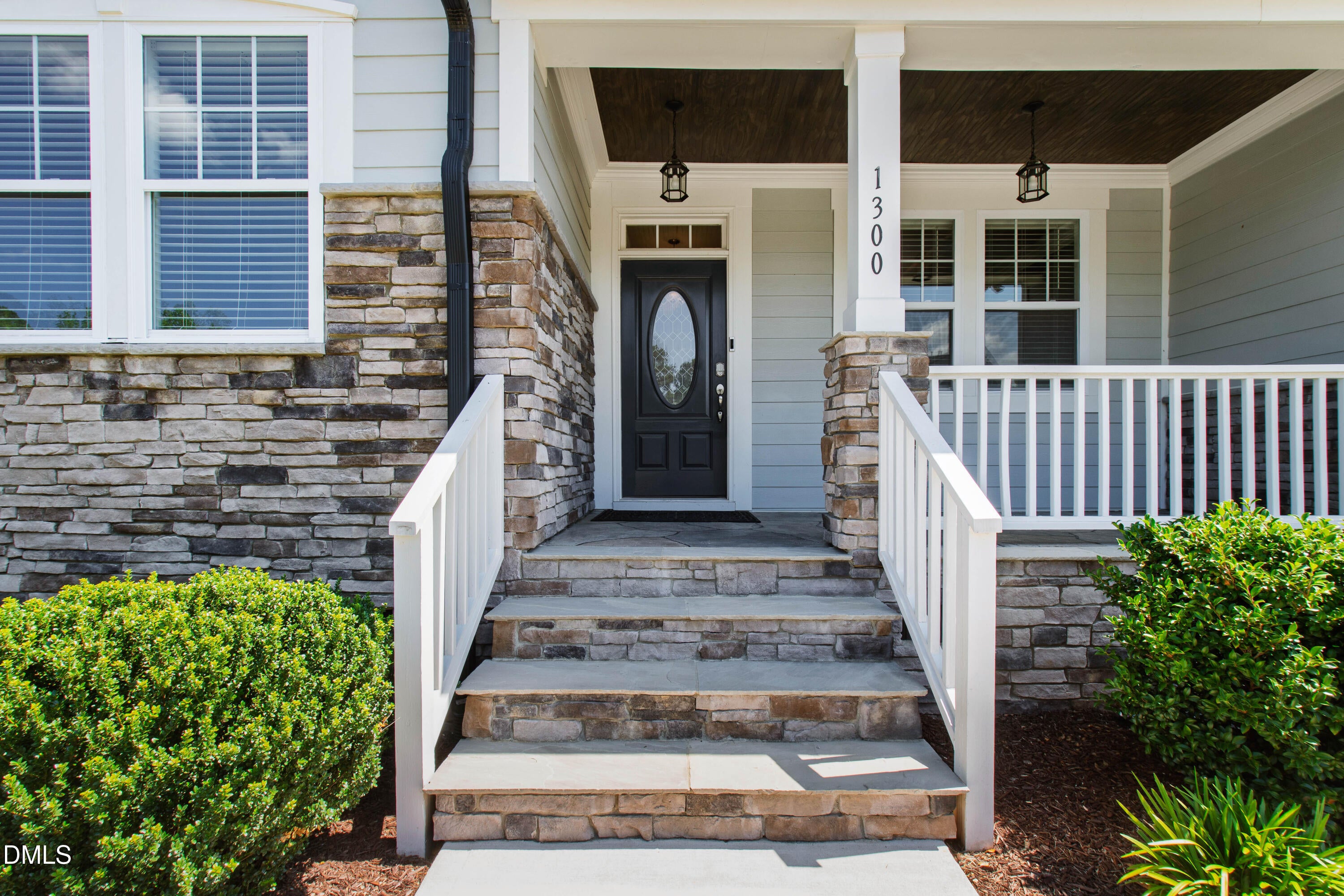 1300 Commons Ford Place