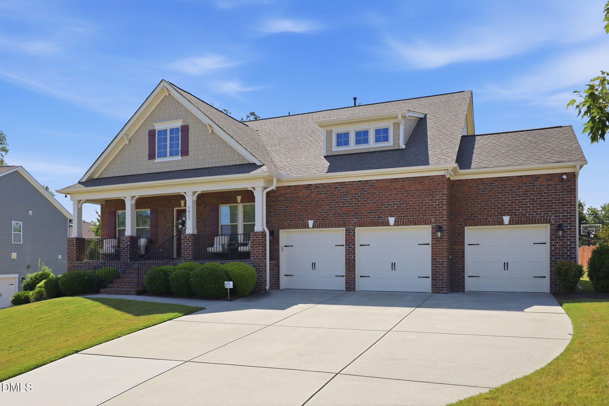 5017 Red Quill Way