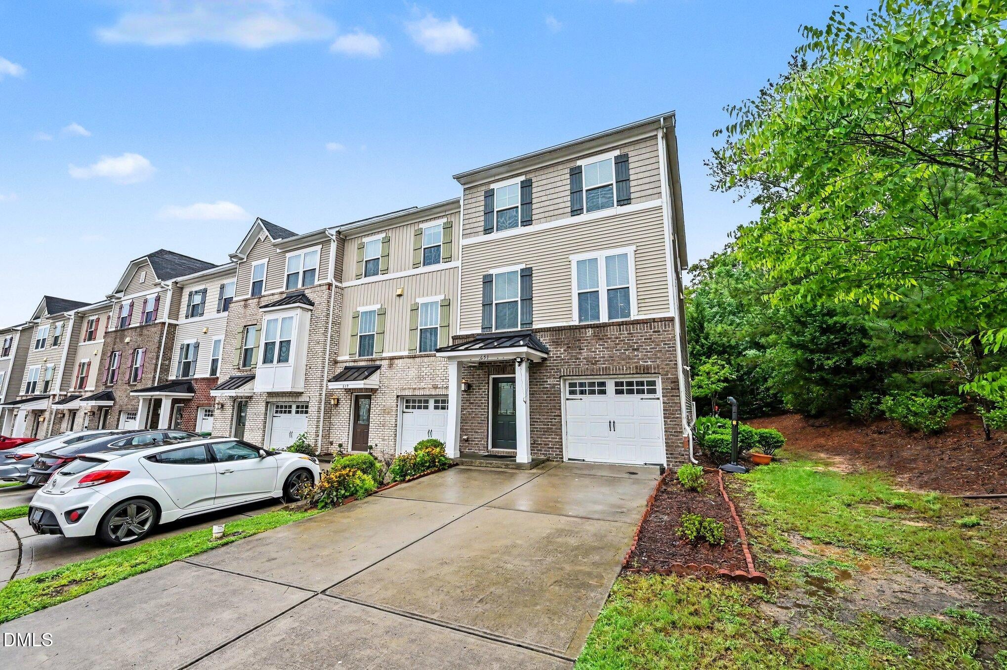 651 Berry Chase Way