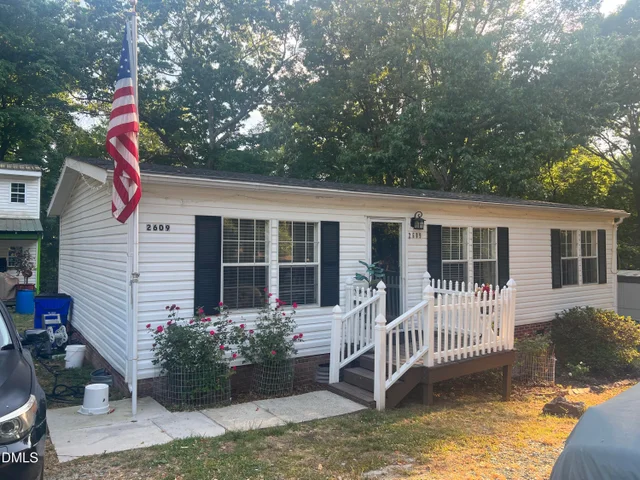 2609 Lannie Drive, photo 3 of 32