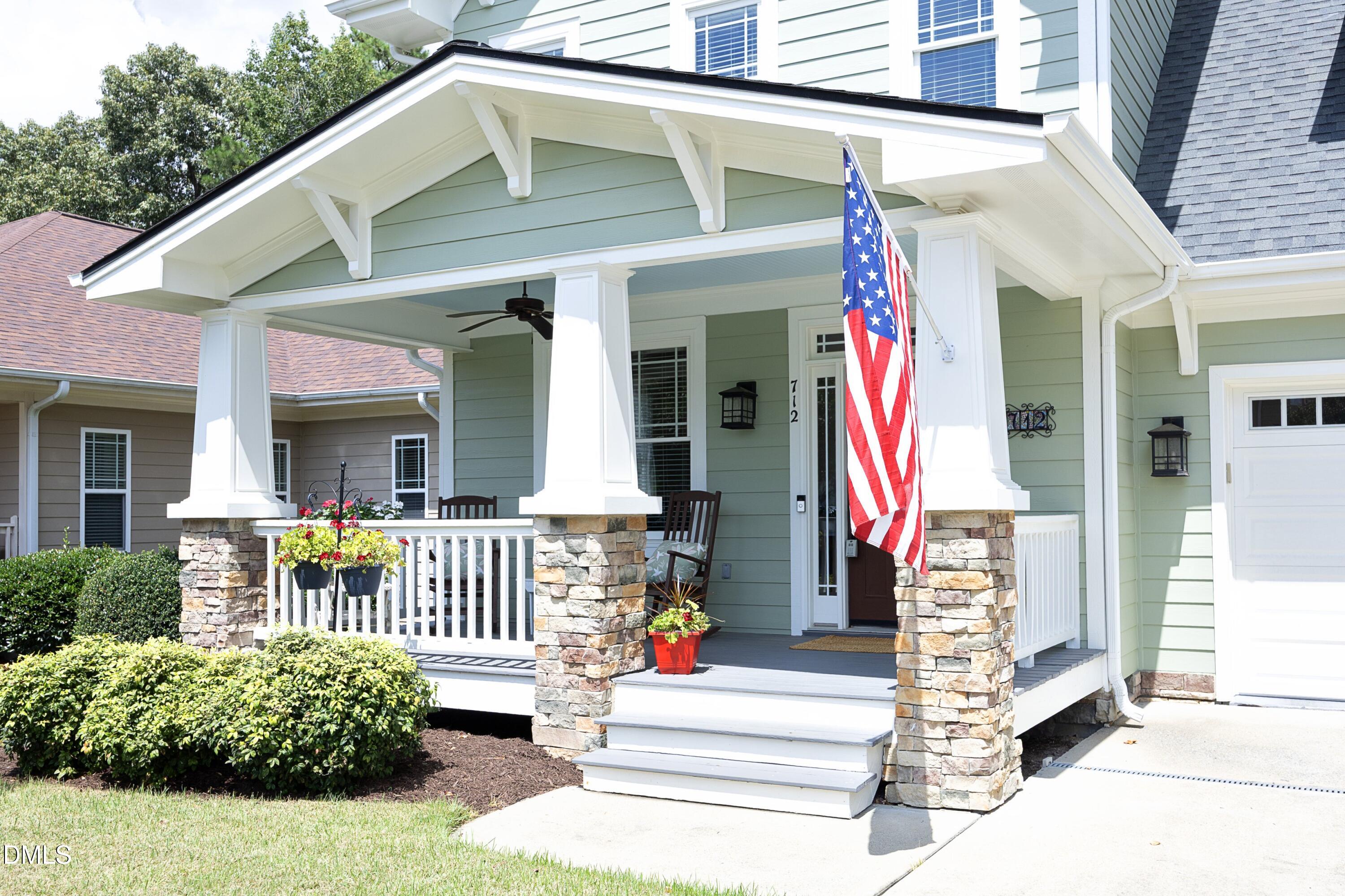712 Shoals Lake Drive