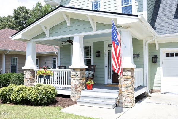 712 SHOALS LAKE DR, FUQUAY VARINA, NC 27526 - Image ee13328ed65590ae1e0d9a9da55b9461/1136677367