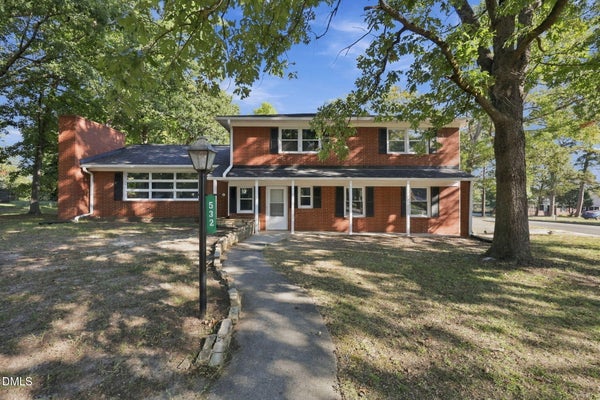 532 OAKWOOD LN, GRAHAM, NC 27253 - Image ee69c48afcf80c95ebde80beffb662fb/2523693981