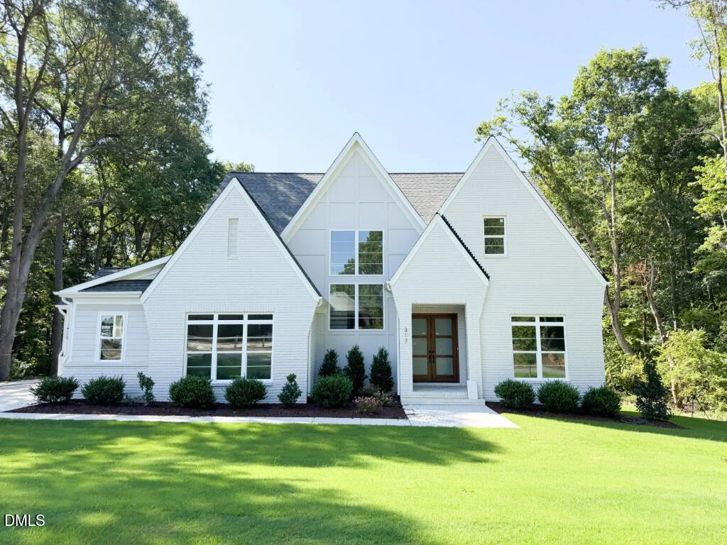 317 Black Caviar Way