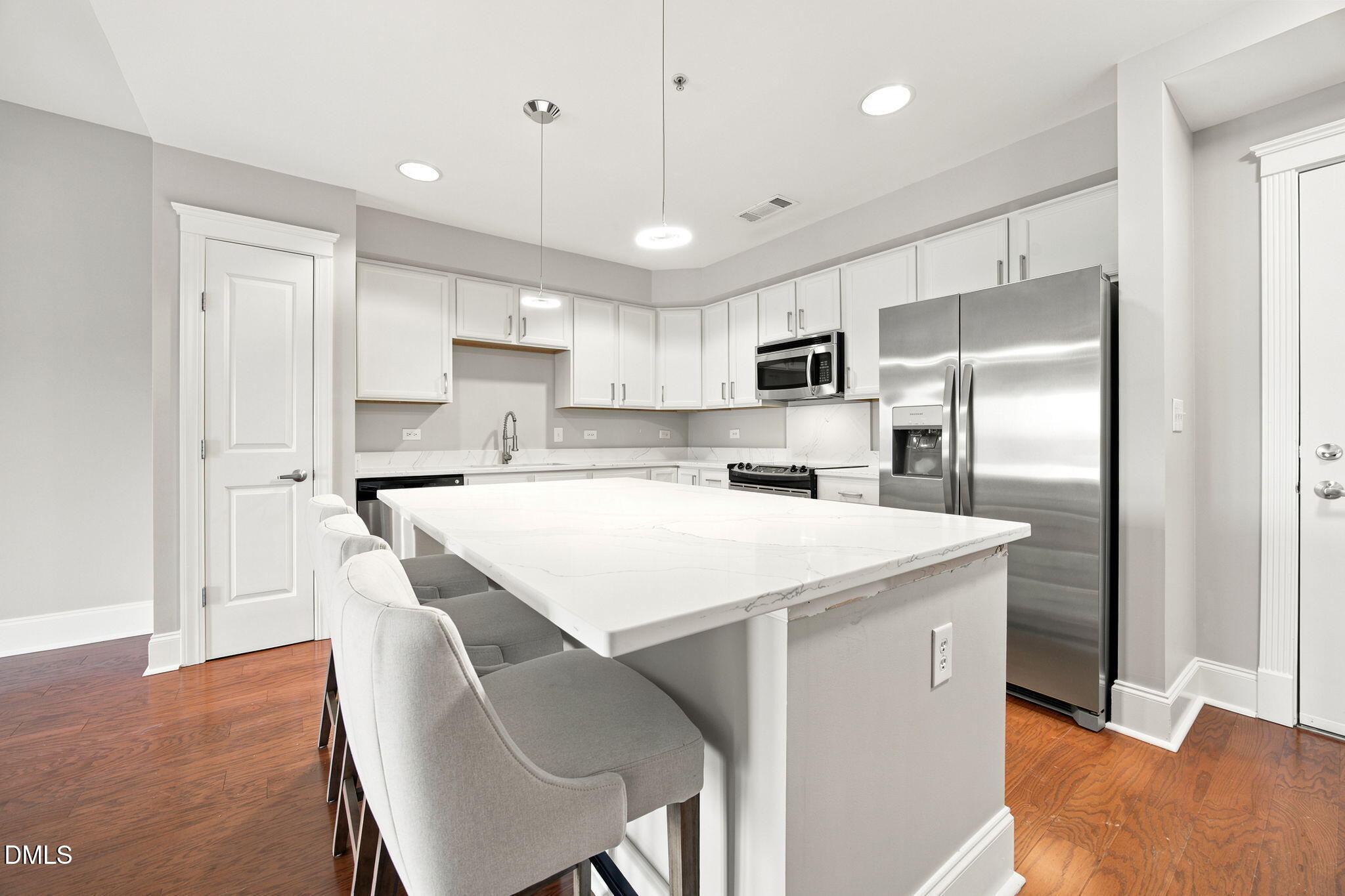 222 Glenwood Avenue 501