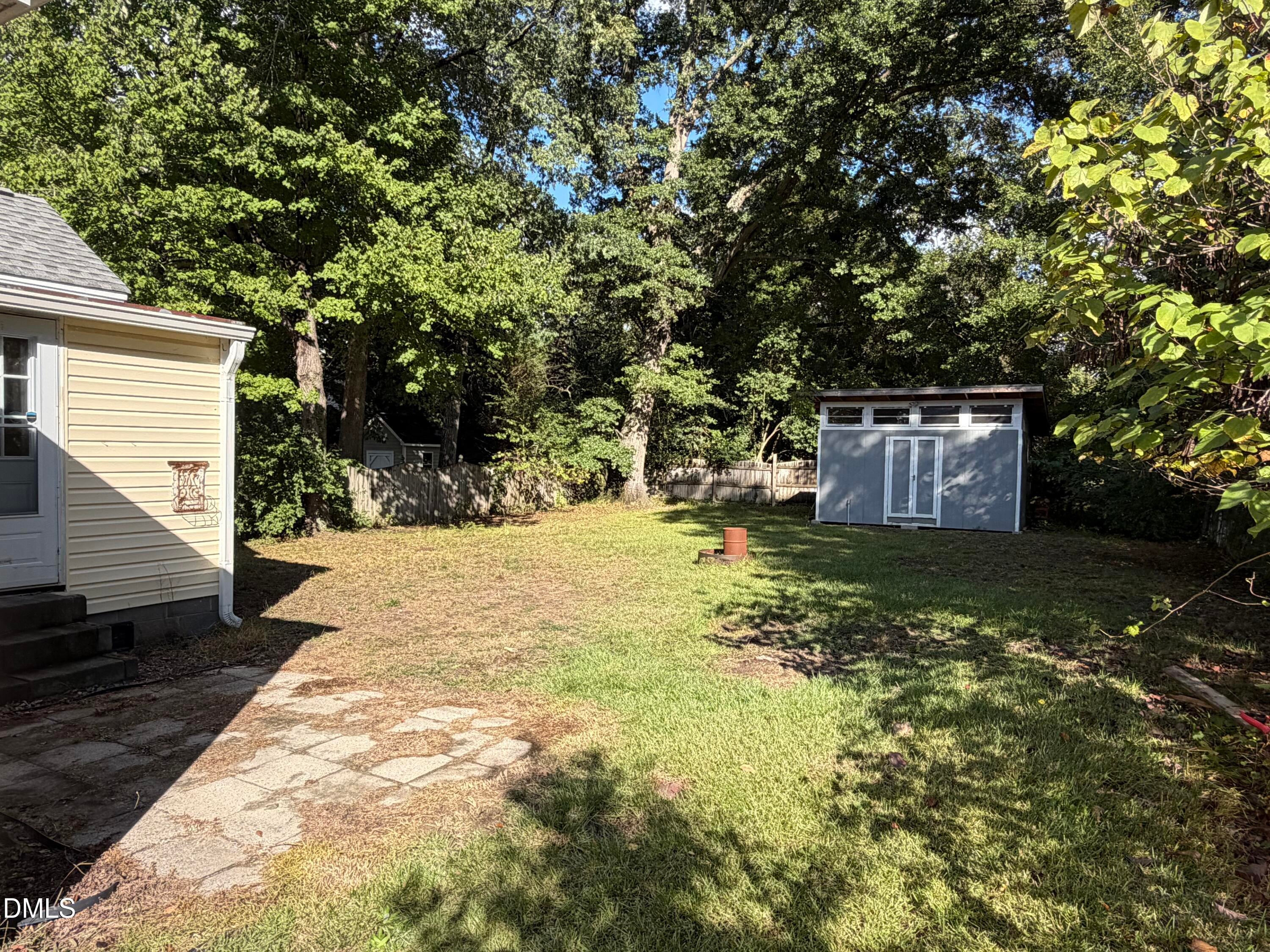 609 S Fuquay Avenue