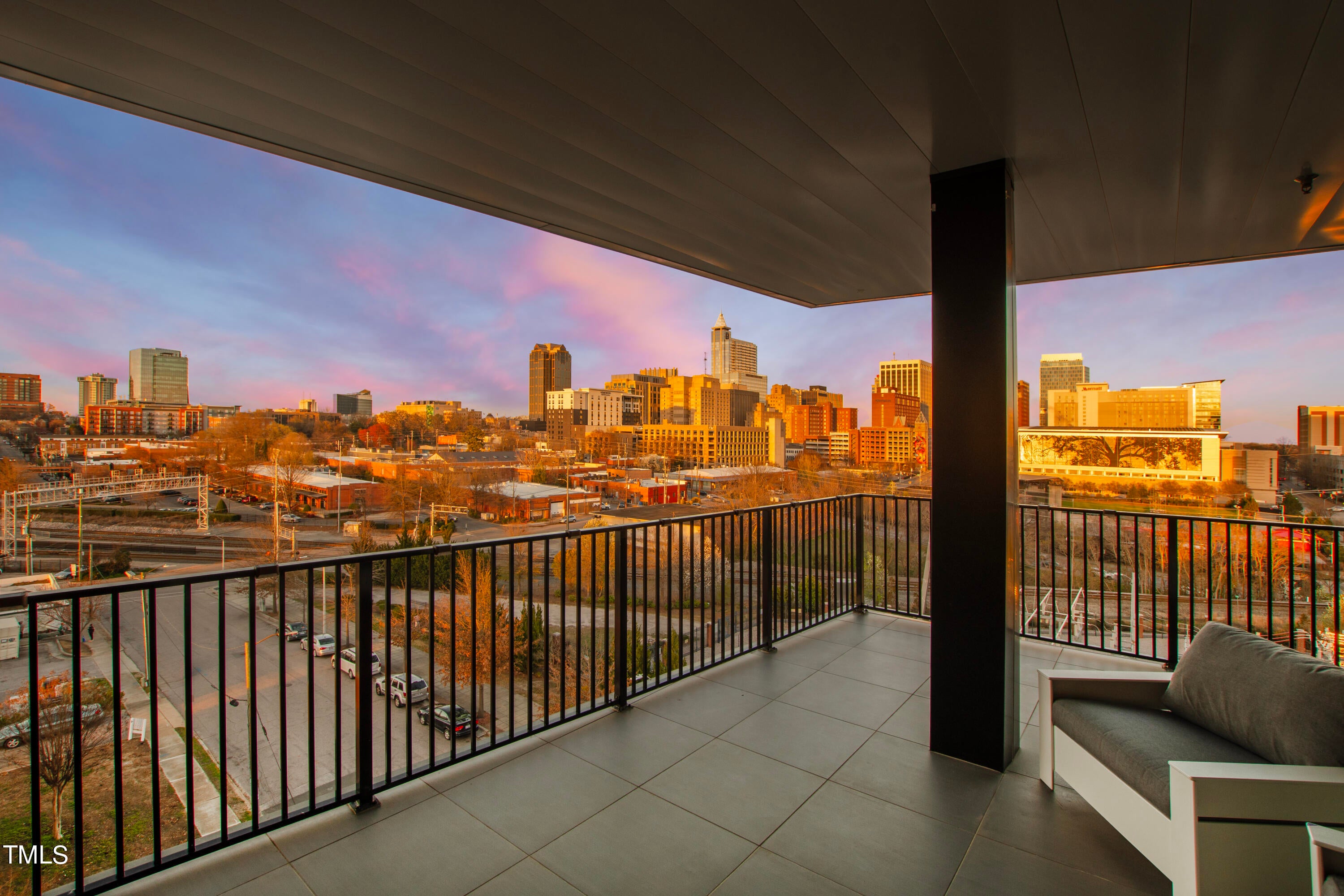 523 S West Street 504