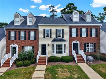 204 Knightsborough Way Apex NC 27502