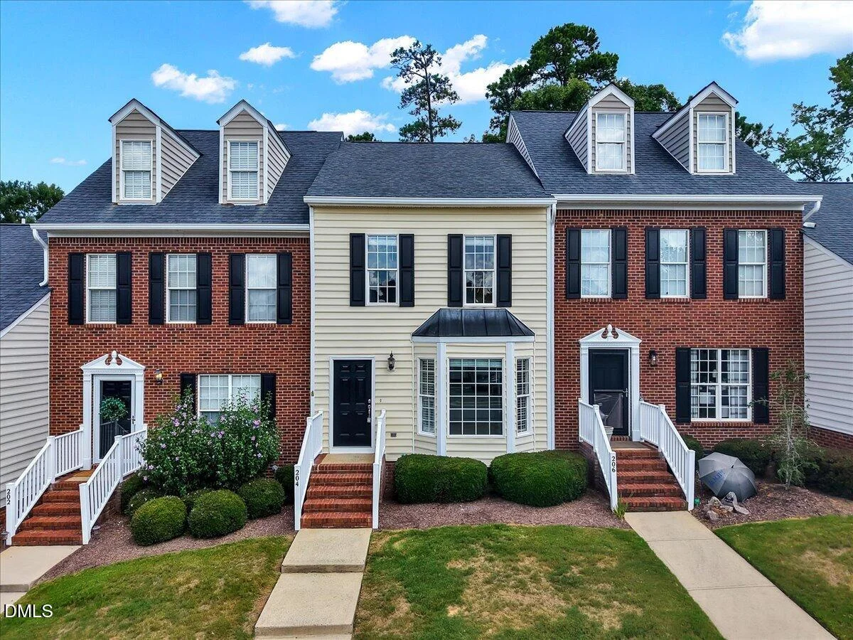 204 Knightsborough Way