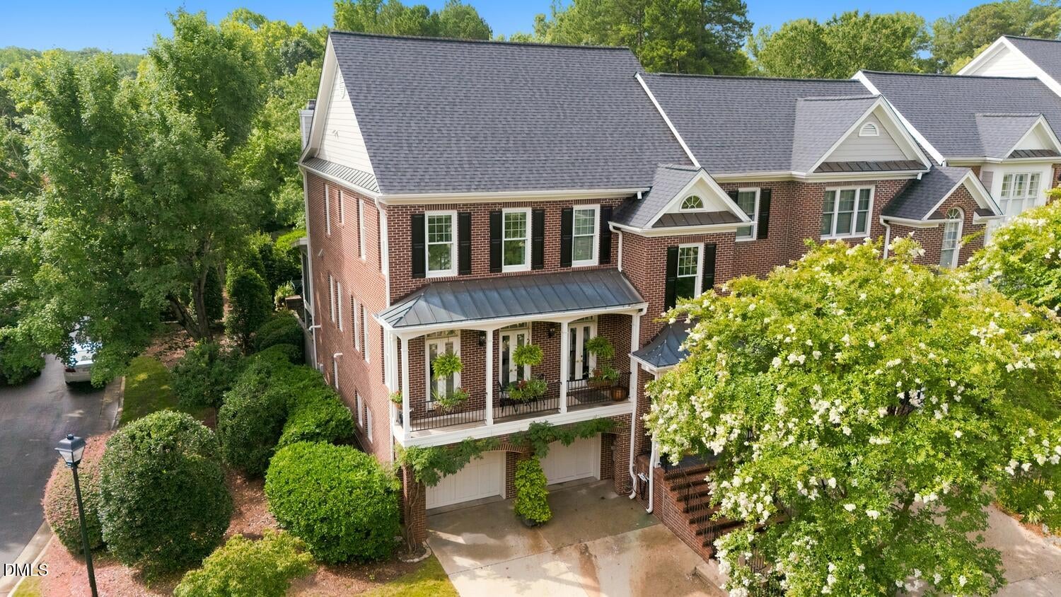 116 Lions Gate