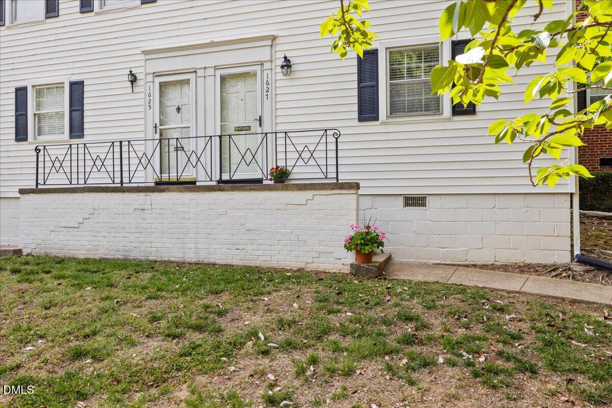 1627 Sutton Drive