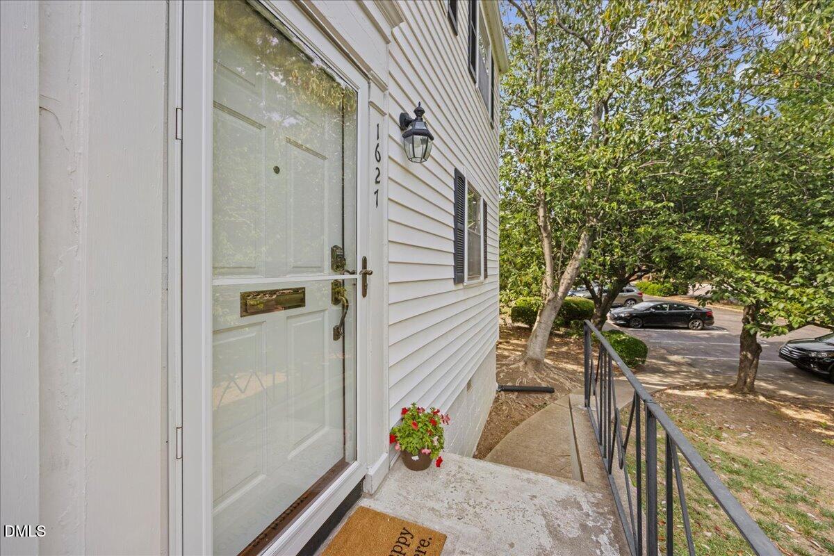 1627 Sutton Drive