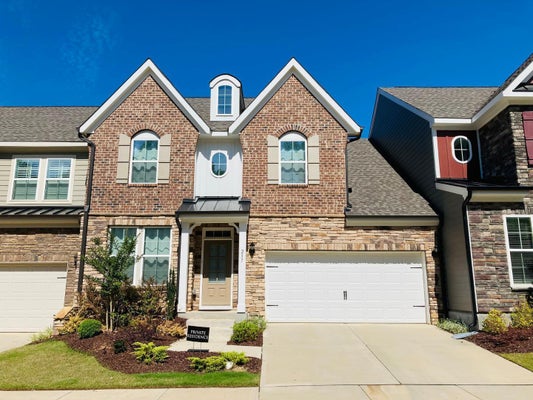 237 KENTIGERN DR, RALEIGH, NC 27606 - Image efa7ad41b843a9a84d44b00ca18ba144/3346224926