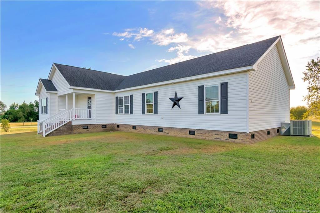 Photo of 3511 Singletary Church Road, Lumberton, NC 28358 (MLS # LP769221)