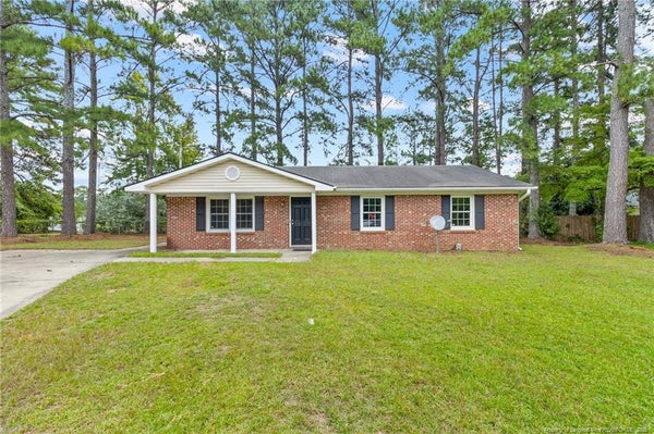 3304 RHODHISS CT, FAYETTEVILLE, NC 28311 - Image f07112e9be204919bce4bfddfa80f7d4/469939570